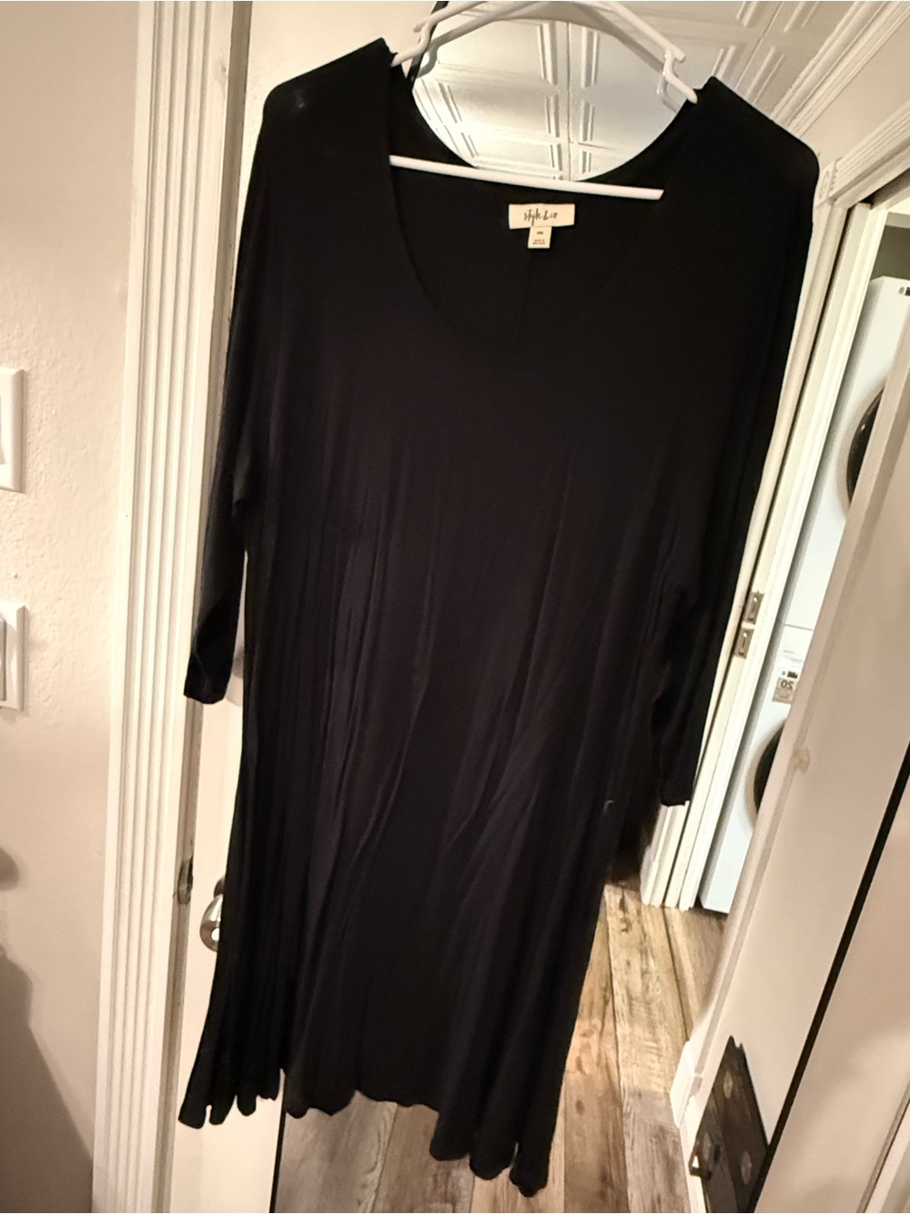 Black V-Neck Long Sleeve Dress